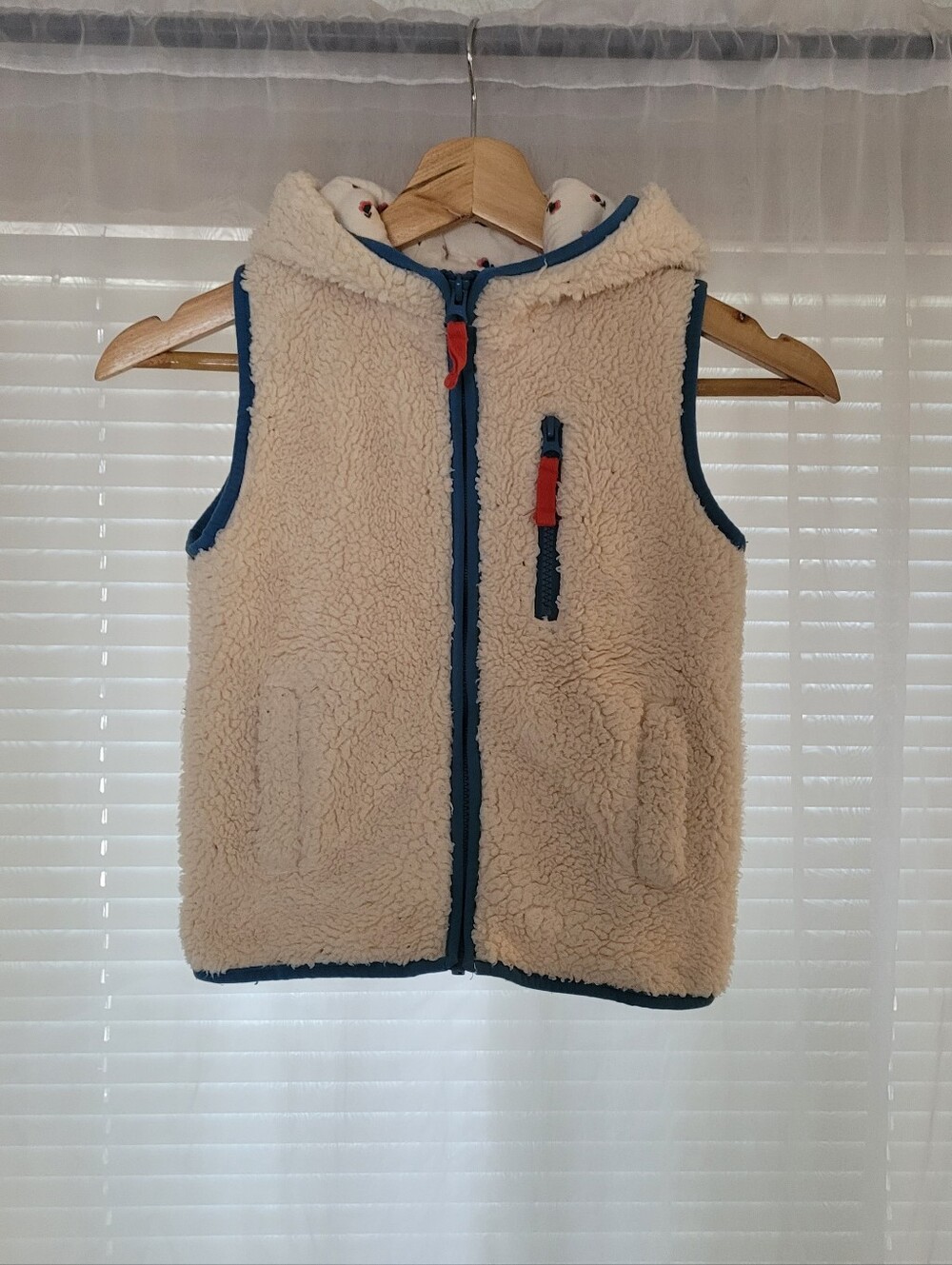 Boden Zip Up Fleece Hooded Vest Size 4-5 Years